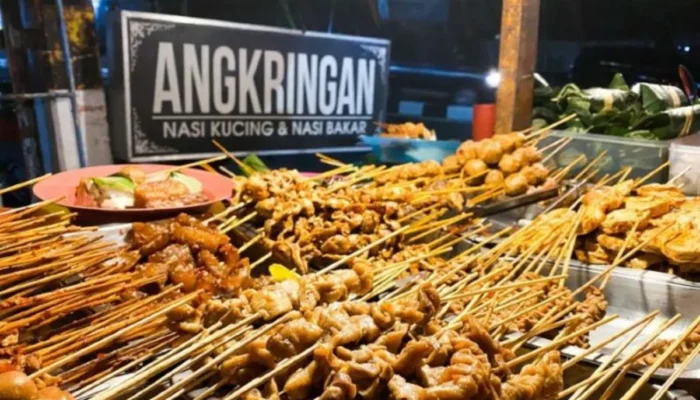 30-menit-ngopi-di-angkringan,-saya-bisa-mengakses-puluhan-informasi-bawah-tanah