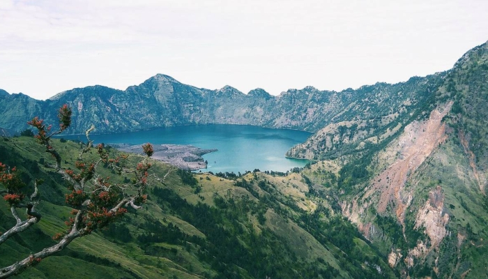 letusan-gunung-samalas-1257-di-lombok-yang-memicu-krisis-besar-di-eropa