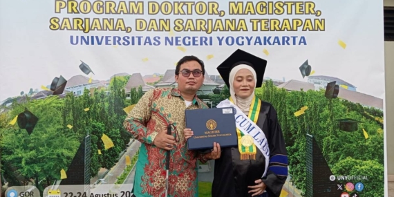 Hamil di Tengah Perjuangan Tesis, Toviyani Tak Memilih Menyerah dan Malah Lulus Cumlaude