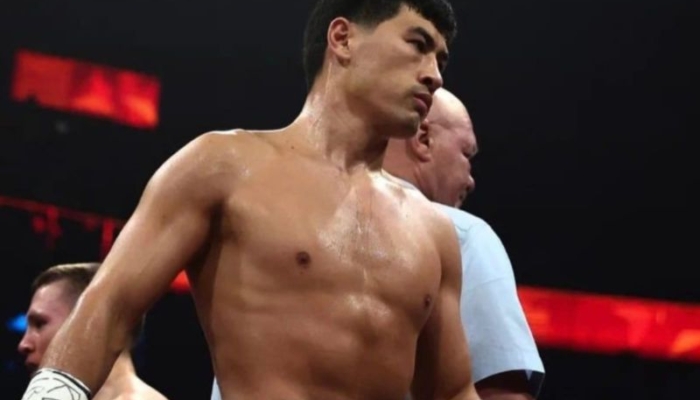juara-dunia-bivol-dan-smith-sepakati-duel-perebutkan-sabuk-wbo