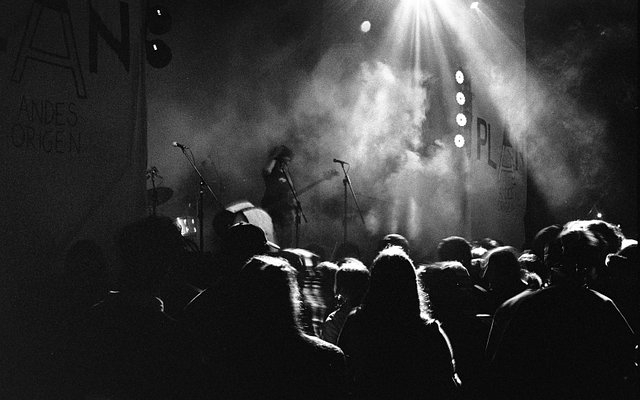 shot-with-love:-film-and-live-music-by-julian-garcia