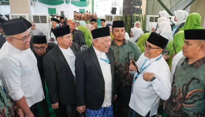 profil-gus-kikin:-ketum-baru-pbnu-yang-juga-cicit-pendiri-nu