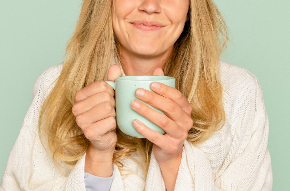 konsumsi-teh-hijau-bantu-turunkan-kolesterol-wanita-setelah-menopause