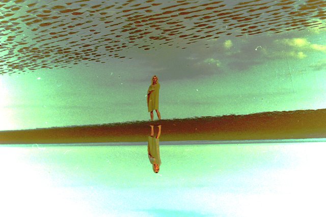 synesthesia-mixtape-vol.-5:-standing-between-two-worlds