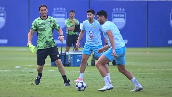 sandy-walsh-jelang-rasakan-panasnya-persija-vs-persib:-luar-biasa,-jarang-terjadi-di-dunia