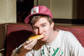 this-man-has-a-cult-internet-following-over-his-olive-garden-lifetime-pasta-pass