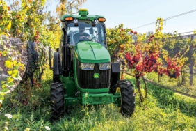 i-fixed-a-tractor-using-john-deere’s-self-repair-service.-farmers-aren’t-sold-on-it