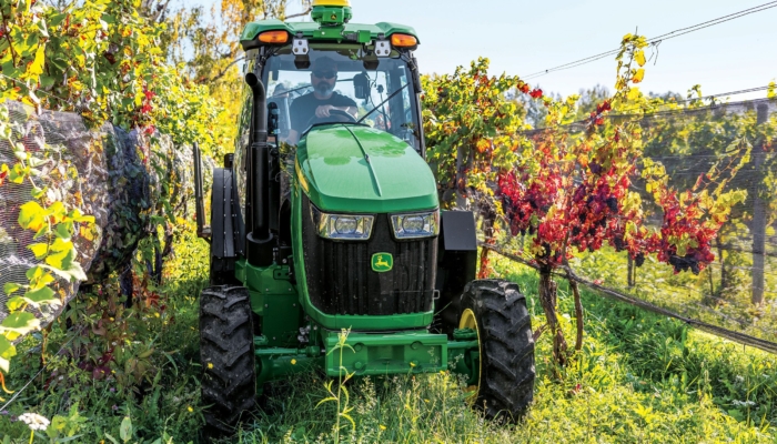 i-fixed-a-tractor-using-john-deere’s-self-repair-service.-farmers-aren’t-sold-on-it