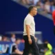 luis-castro-buka-suara-usah-levante-dicukur-barcelona