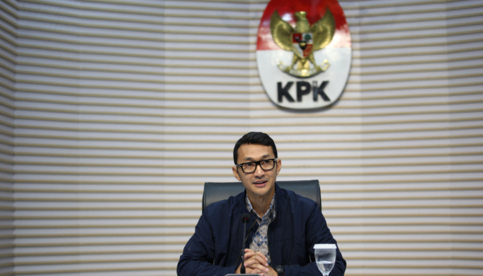 kpk-tangkap-dirjen-atr/bpn-dan-2-kepala-kantah-dalam-ott