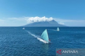 perahu-layar-sangiang-dan-tambora-gerakkan-ekowisata-berbasis-alam