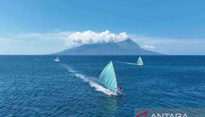perahu-layar-sangiang-dan-tambora-gerakkan-ekowisata-berbasis-alam