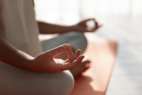 mindfulness-di-era-bad-news:-tetap-waras-di-tengah-banjir-informasi