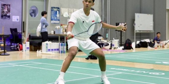 Alwi petik pelajaran dari latih tanding dengan Kento Momota