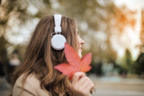 6-lagu-bahasa-inggris-tentang-rindu-karena-jarak-dan-ldr