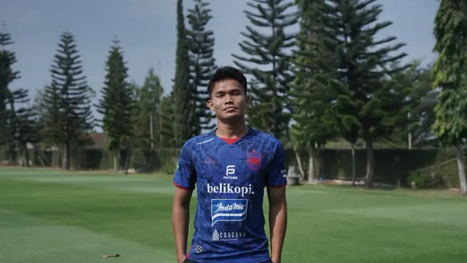 psis-resmi-datangkan-eks-gelandang-timnas-indonesia-u-23,-stok-lini-tengah-makin-bertambah