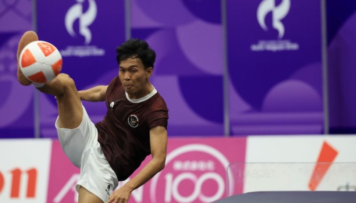 debutan-yoga-ardika-putra-buka-jalan-teqball-indonesia-di-asian-games