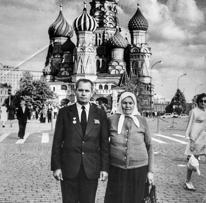 collecting-characters-in-vishnyakov’s-found-photography-archive