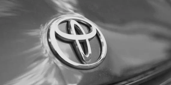 Menguak alasan mengapa harga jual mobil Toyota selalu tinggi dan bekasnya tetap dicari