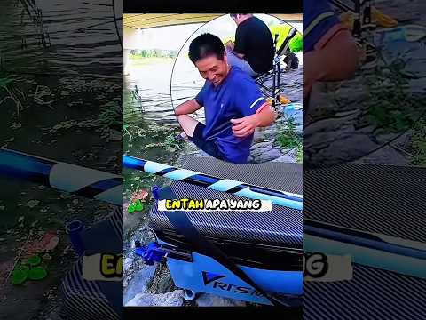 AWALNYA MANCING BARENG SAMA BAPAK BAPAK SAMBIL NGOBROL,ENDINGNYA 😲🔥🐟🎣 #shorts #mancing #mancingikan