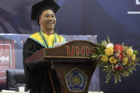 isa-almasih-jadi-wisudawan-dan-bawa-sambutan-di-universitas-muhammadiyah-malang
