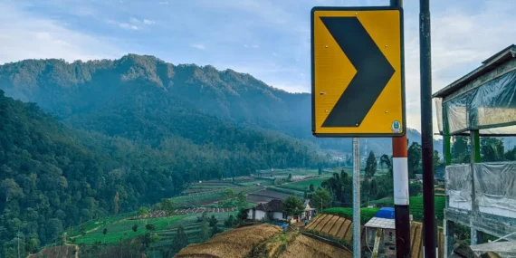 Setelah setahun lebih menikah dengan warga Mojokerto, saya sadar kota ini punya semuanya