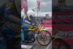 Raka Komang podium 1.Ninja rangka standart IDC seri 3!!! #wijayaracing #teknotuner #shorts