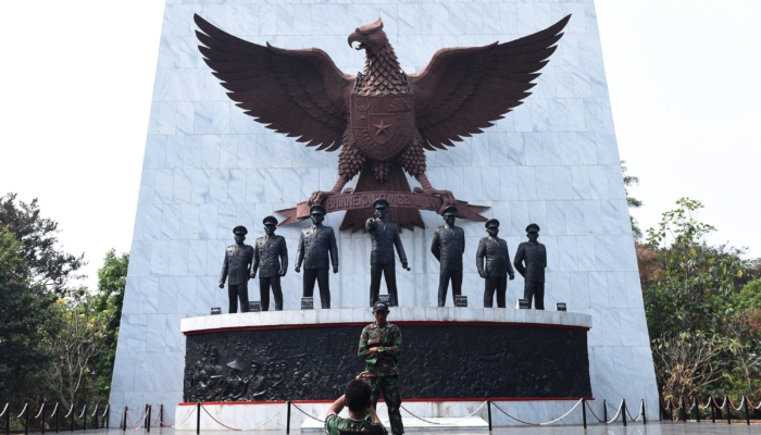 30-contoh-pantun-kesaktian-pancasila-penuh-semangat
