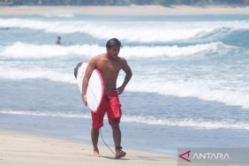 pajar-dan-jasmine-melaju-ke-semifinal-surfing-asian-games-2026