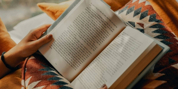 Bookfluencer Lagi Naik Daun, Bisakah Minat Baca dan Ekosistem Buku Ikut Tumbuh?