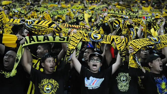 prosedur-pengamanan,-suporter-timnas-malaysia-keluar-paling-akhir-dari-gbk