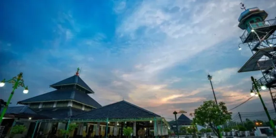 Demak nggak populer, lebih enak mengaku sebagai orang Semarang Timur