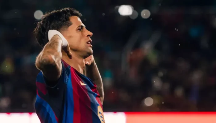 joao-cancelo,-bek-sayap-barca-yang-tak-mudah-terbakar