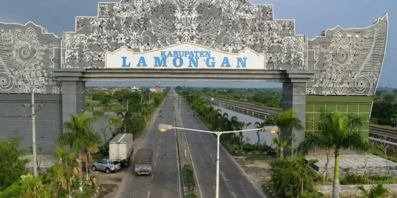 Logat orang Lamongan terlalu keras dan cepat di kuping orang Mojokerto