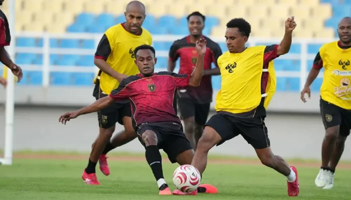 persipura-jayapura-bidik-kemenangan-perdana-kontra-de-red-fc