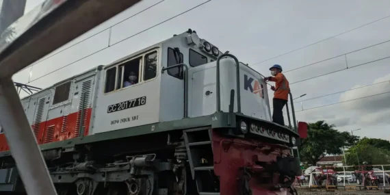 Stasiun Tugu Jogja, saksi duka, cinta, harapan, serta kekalahan orang-orang di Jogja