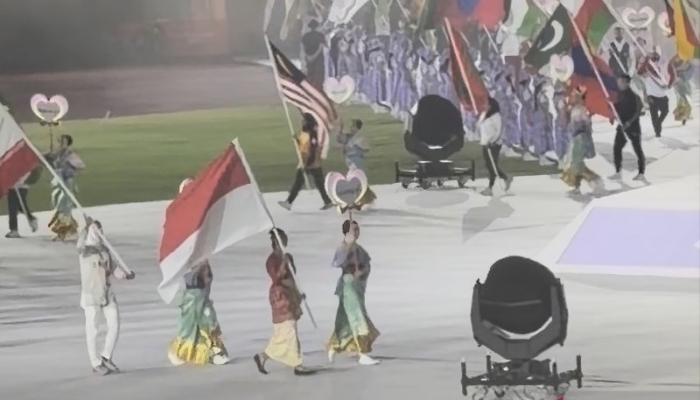 atlet-tenis-meydiana-laviola-bawa-merah-putih-di-penutupan-asian-games