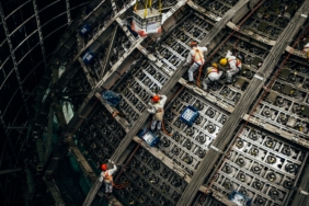 a-scientist-working-on-the-‘icecube’-neutrino-detector-explains-the-nobel-prize–winning-technology