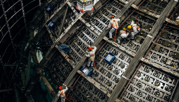 a-scientist-working-on-the-‘icecube’-neutrino-detector-explains-the-nobel-prize–winning-technology