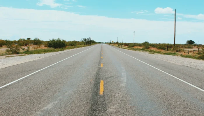 jalan-daendels,-jalan-lurus-yang-bikin-terlena-dan-berpotensi-celaka