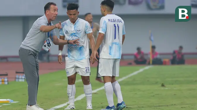 psim-punya-keuntungan-di-league-cup-2026/2027,-jean-paul-van-gastel-bisa-atur-skuad-lebih-leluasa