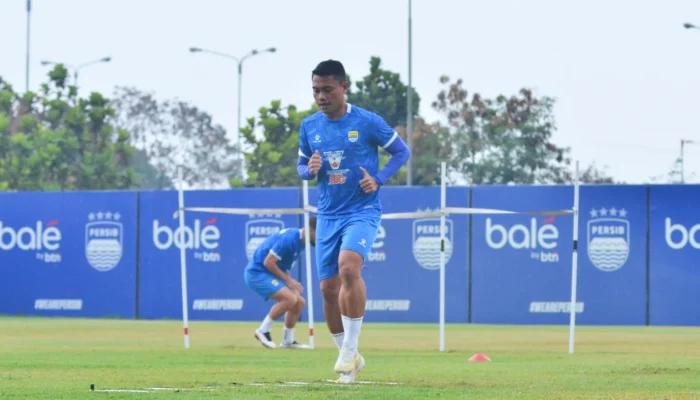 dedi-optimis-persib-tidak-kelelahan-saat-jamu-dewa-united