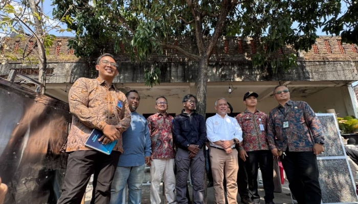 tak-sekadar-air-bersih,-warga-solo-kini-bisa-hemat-pengeluaran-dan-olah-sampah-dari-rumah