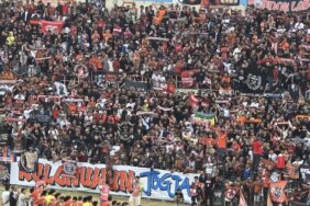 persija-kukuh-di-puncak-bri-super-league,-shin-tae-yong-memuji-the-jakmania-yang-hadir-di-bantul