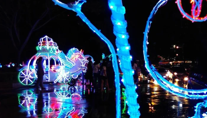 5-hal-yang-wajib-diketahui-turis-sebelum-berwisata-malam-ke-simpang-lima-semarang