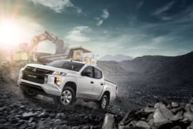 harga-mobil-triton-double-cabin-terbaru-2026-dan-simulasi-kredit