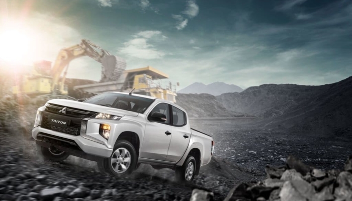 harga-mobil-triton-double-cabin-terbaru-2026-dan-simulasi-kredit