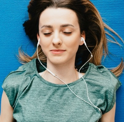 wah!-ini-5-lagu-inggris-tentang-mengagumi-seseorang