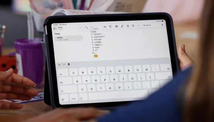 how-apple-puts-indigenous-languages-on-the-iphone-keyboard
