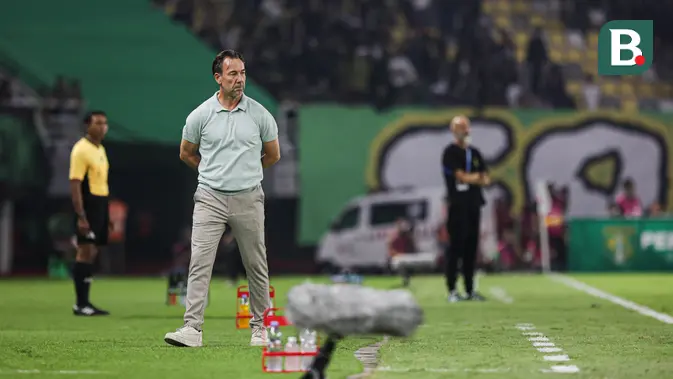 respons-desakan-mundur-dari-suporter-psim,-jean-paul-van-gastel:-saya-memahami-perasaan-mereka